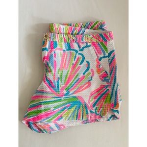 VGUC Lilly Pulitzer Adie Shorts, Shellabrate